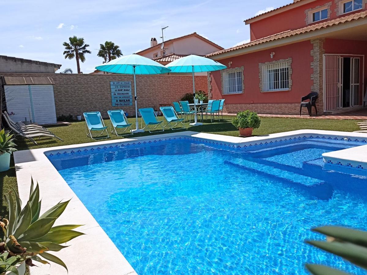 El Capricho De Espartinas Bagian luar foto